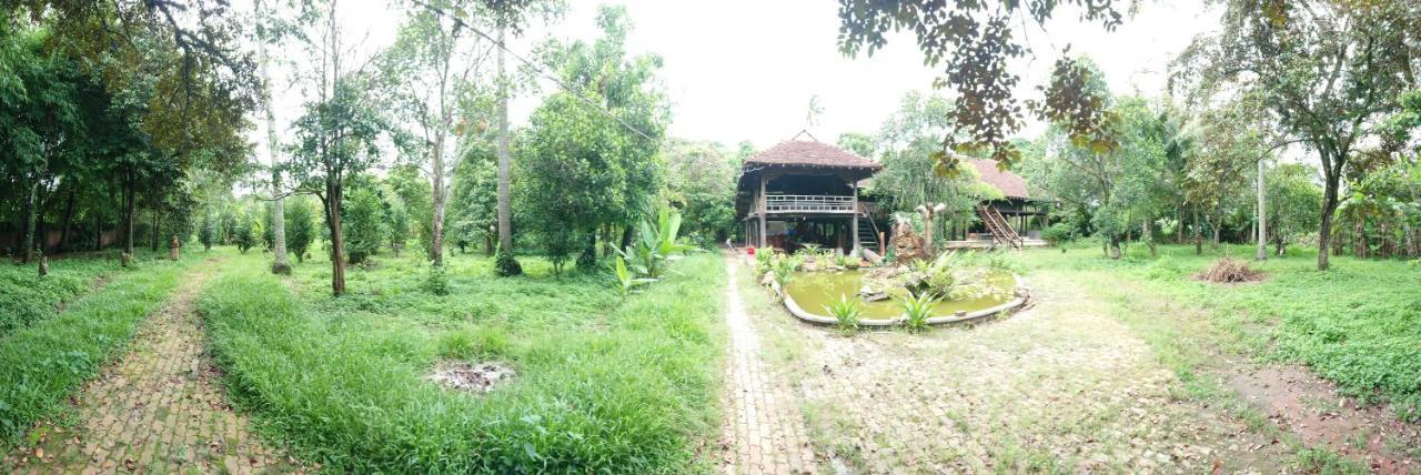 Vuonthuguesthousegarden Tỉnh Kontum Exterior photo